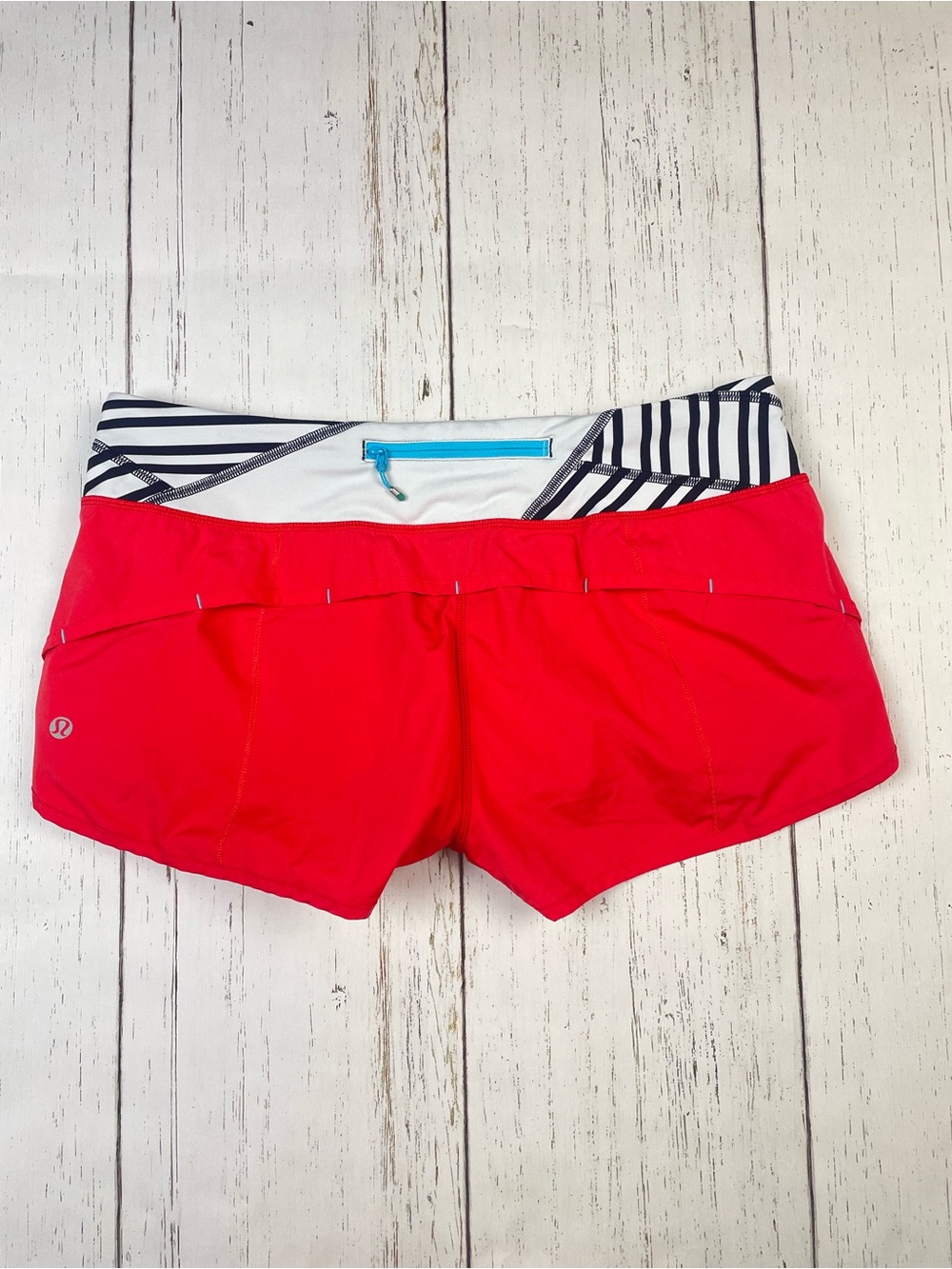 Lululemon Run: Speed Shorts Love Red Quilt Print 2.5” *Limited Edition - Picture 4 of 16